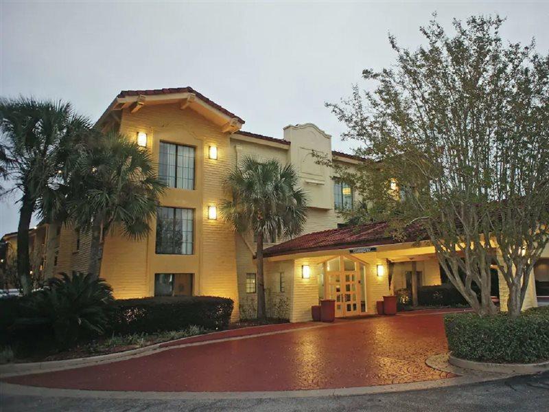 La Quinta By Wyndham Pensacola 3*