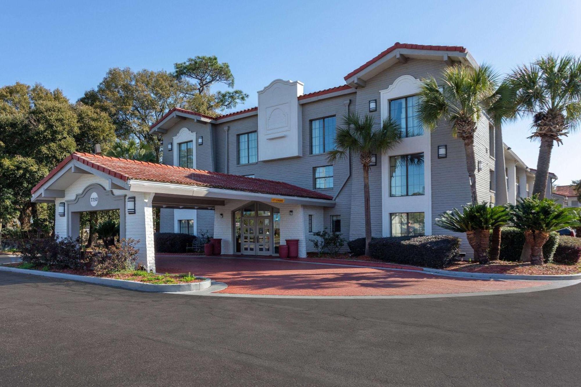 Hotel La Quinta By Wyndham Pensacola