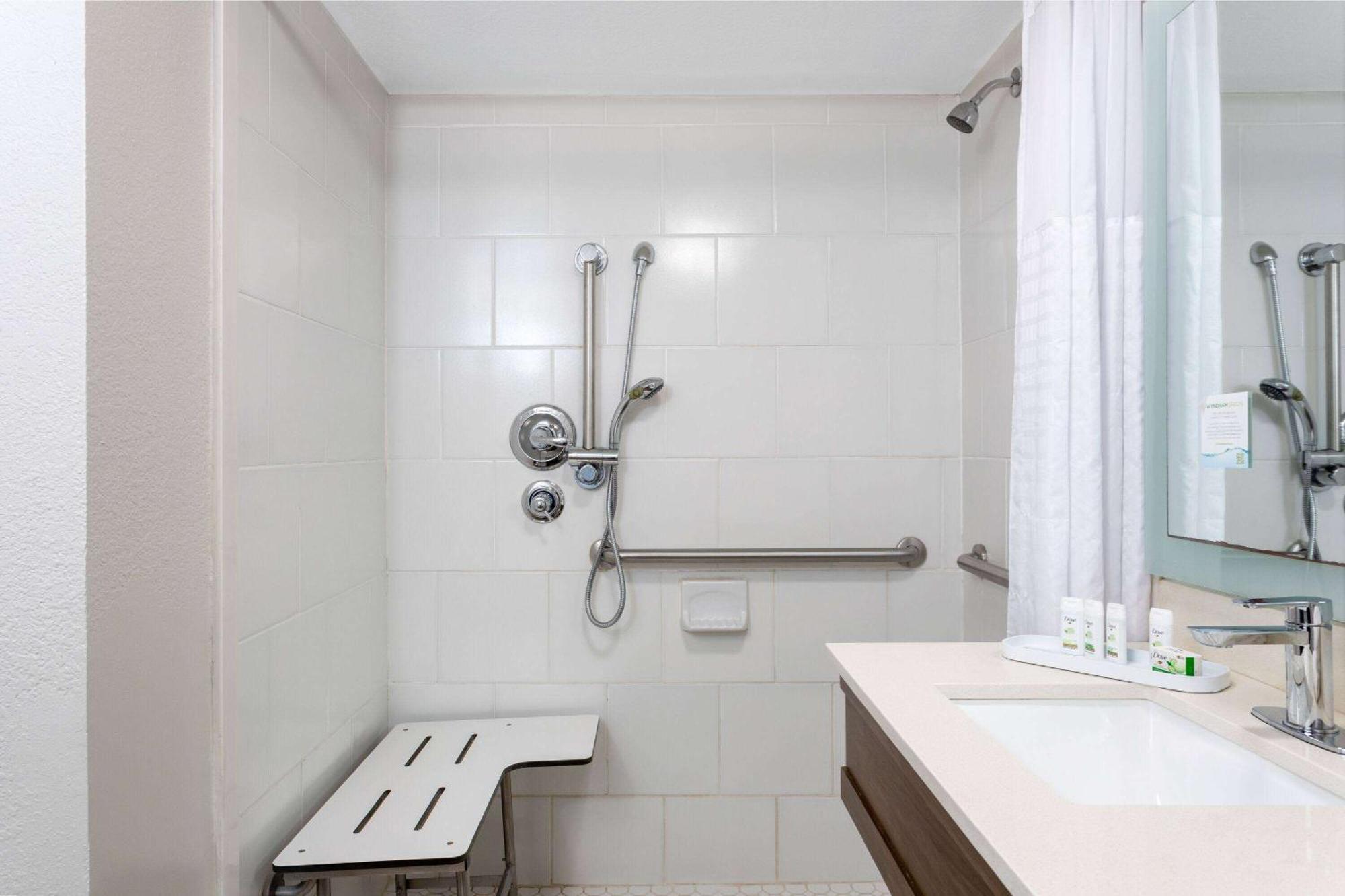La Quinta By Wyndham Pensacola Hotel 3*