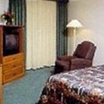 La Quinta By Wyndham Pensacola Hotel 3*