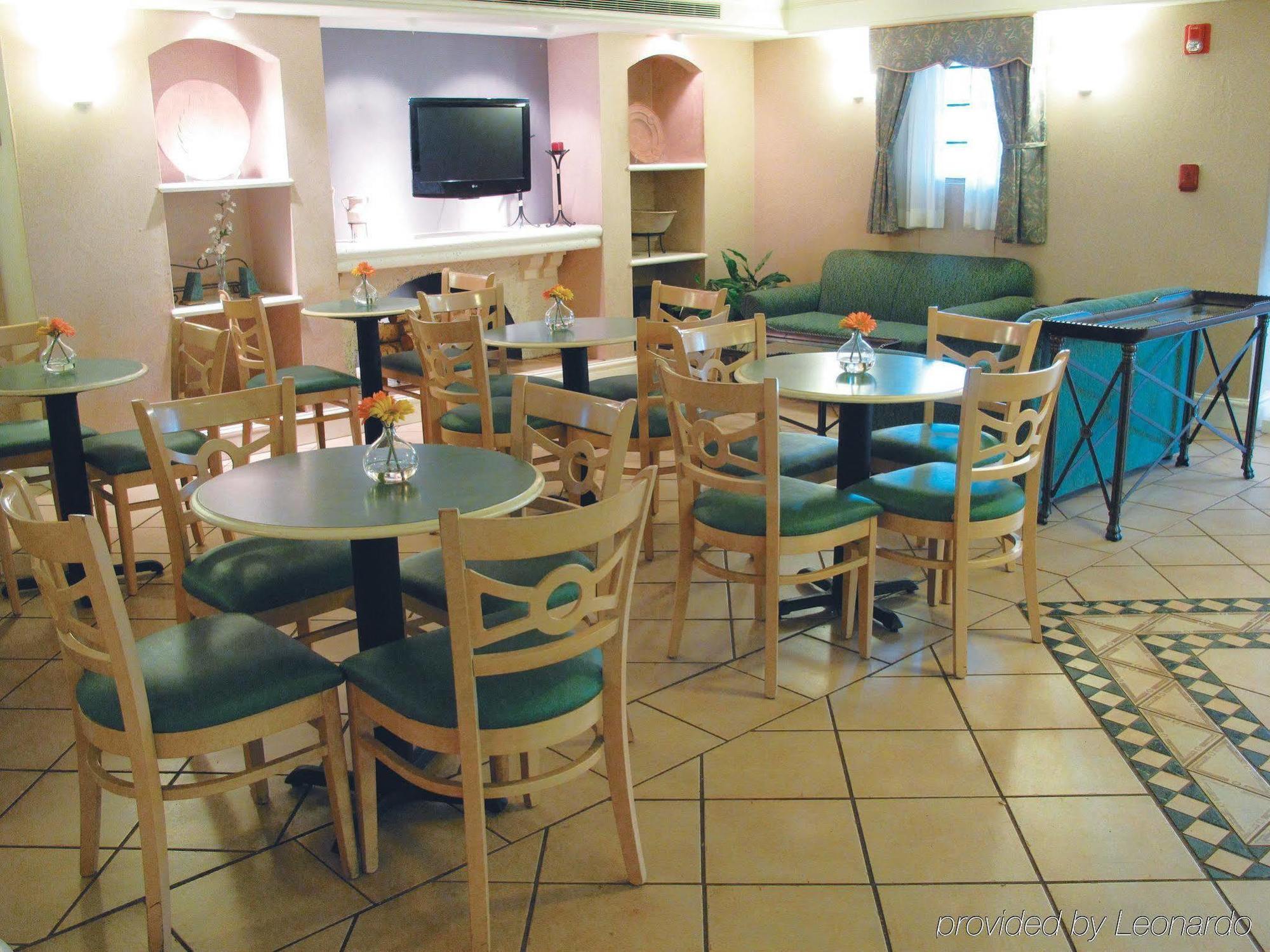 Hotel La Quinta By Wyndham Pensacola